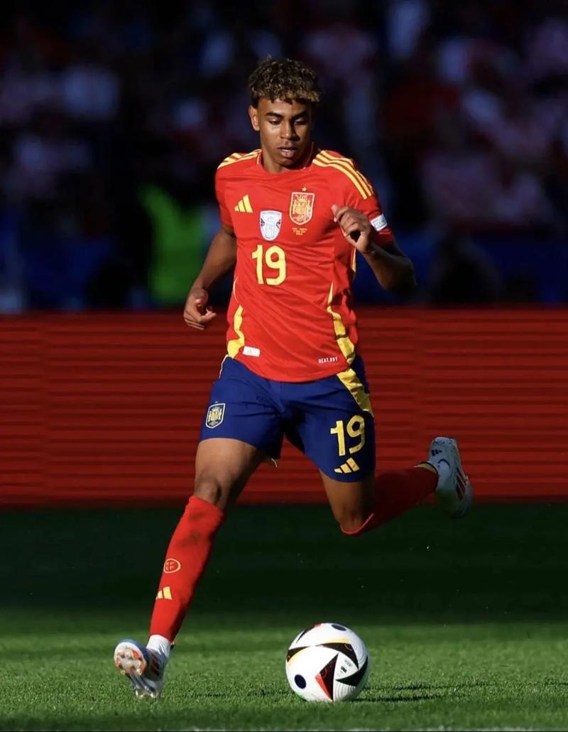 没进行场地检查，一场苏格兰冠军联赛在开赛前15分钟宣布推迟